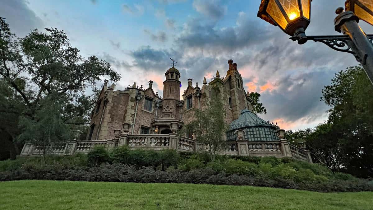 See How to Become a Haunted Mansion Ghost