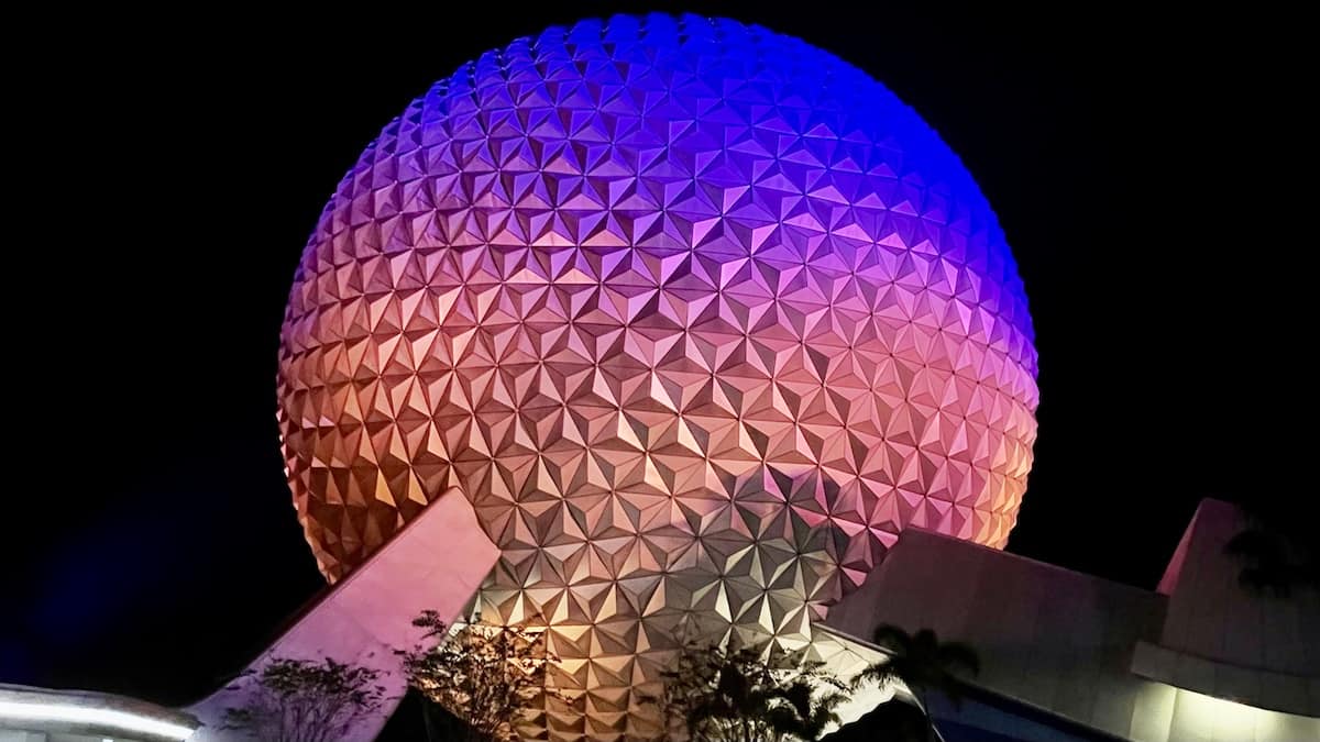 Space ship earth EPCOT - KennythePirate.com