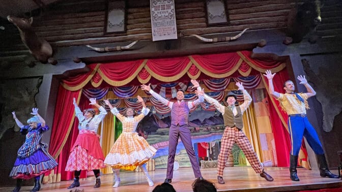 Disney Gives Us a Great Reason to Visit Hoop-Dee-Doo Musical Revue