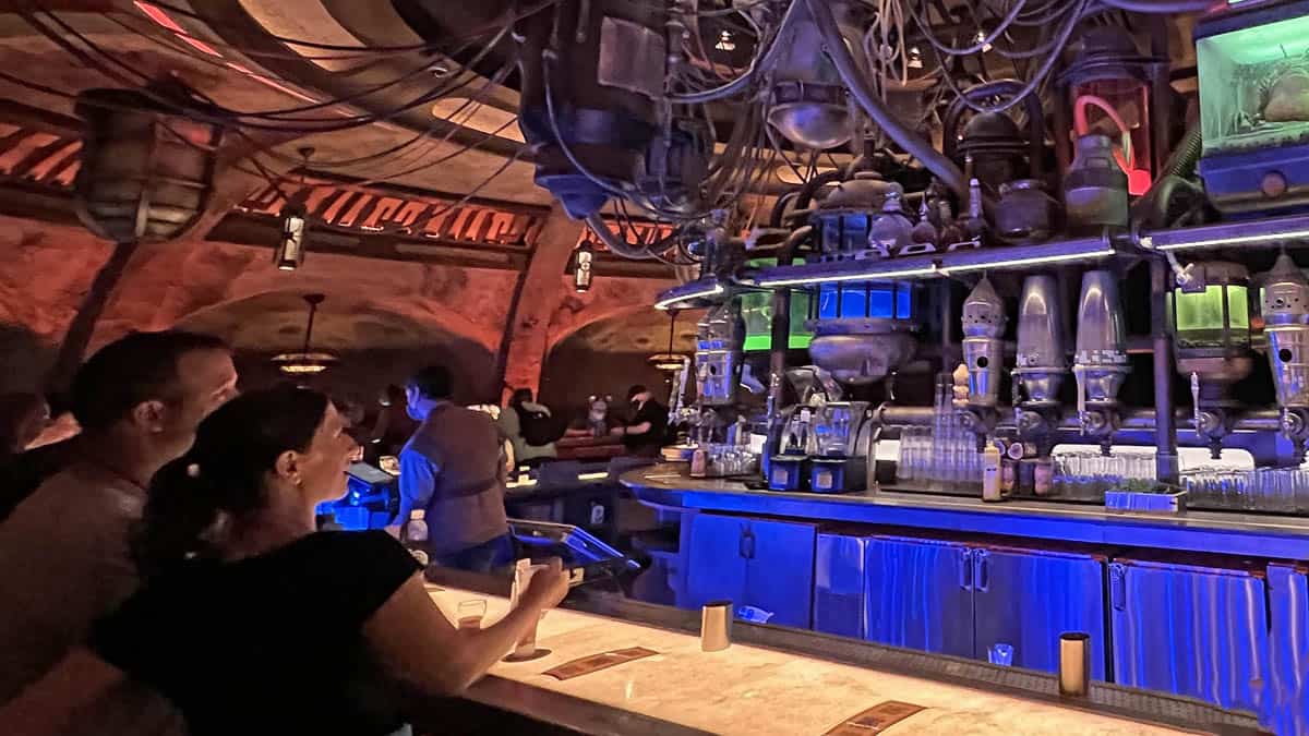 New: Disney Removes Dining Reservations from Oga's Cantina