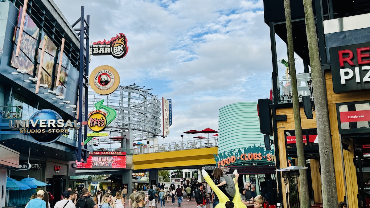 CityWalk way to cowfish