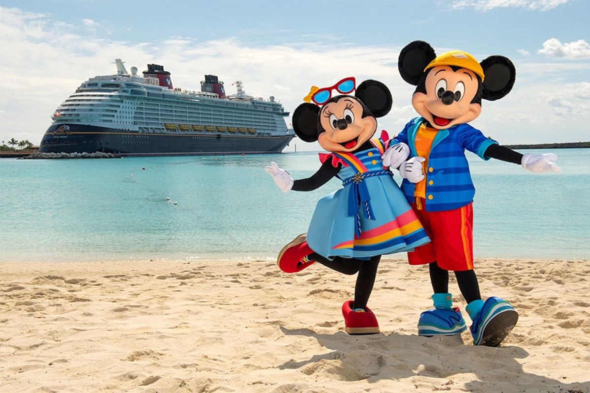 New Costumes for Mickey and Minnie on Disney Cruise LIne