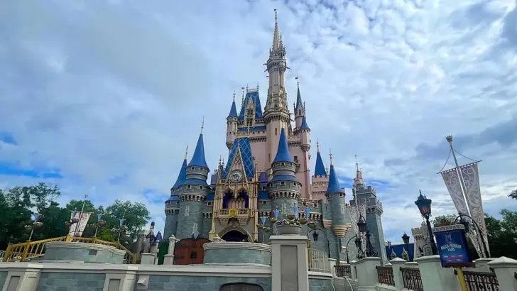 Magic Kingdom Characters Greeting Guests for One Week Only