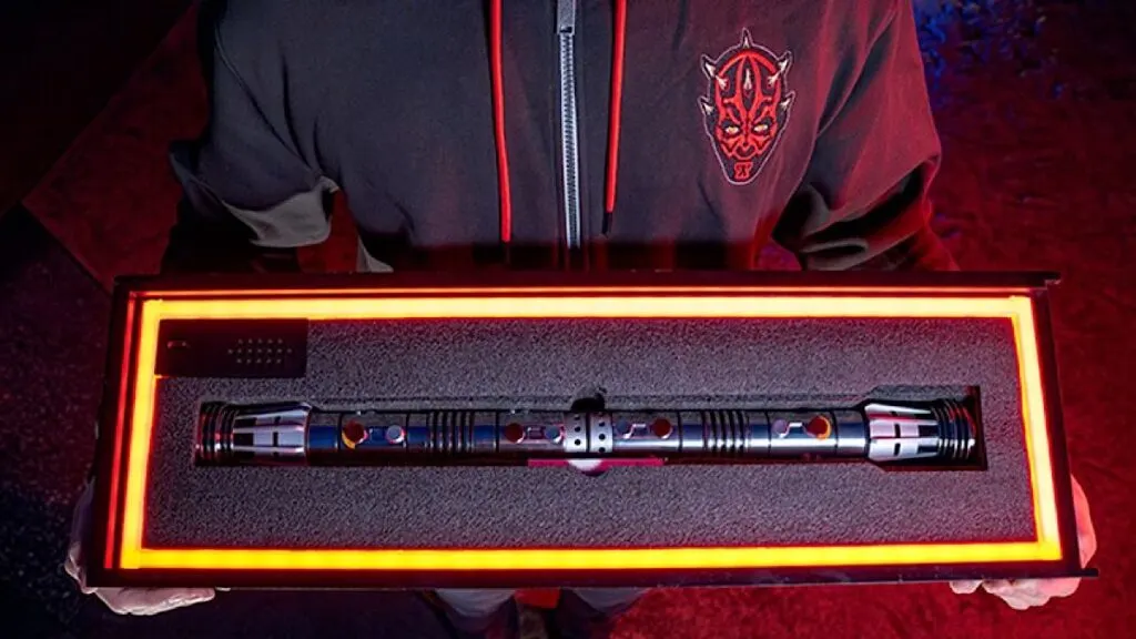 Star Wars sith apprentice Darth maul light saber