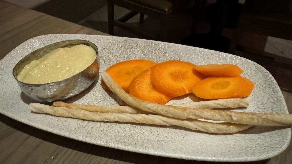 Toledo Carrots and Hummus