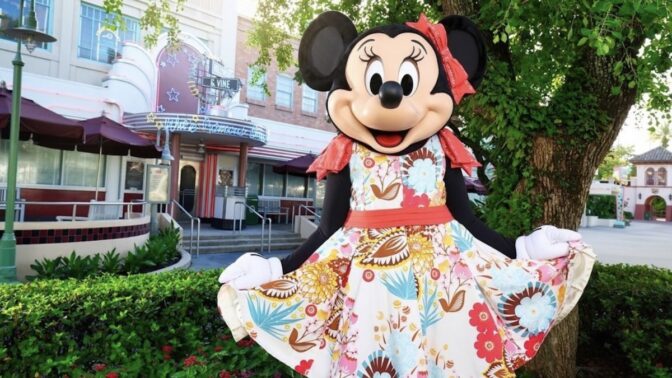 Enjoy 40% Off Disney World Dining and Character Meals