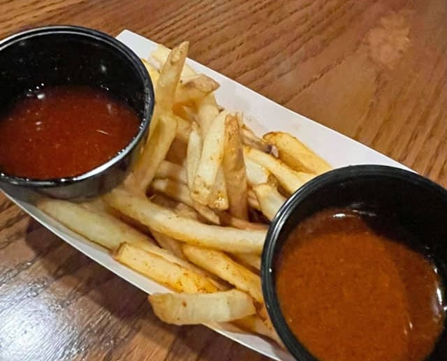 mr-kamals-kamals-french-fries-sauces