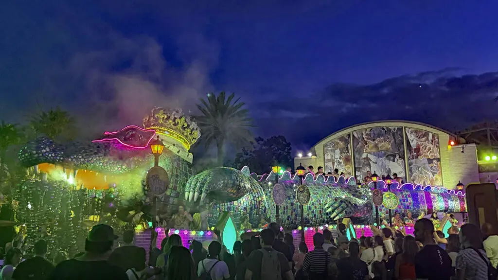 universal mardi gras alligator float