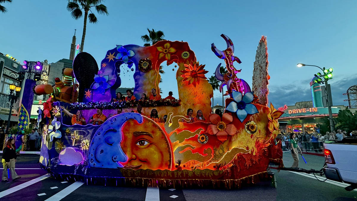 universal mardi gras parade sun moon element float