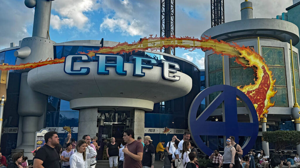 universal marvel cafe 4 restaurant