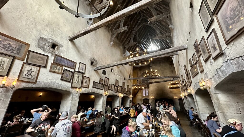 universalharrypotterdiagonalleyleakycauldrondininghall