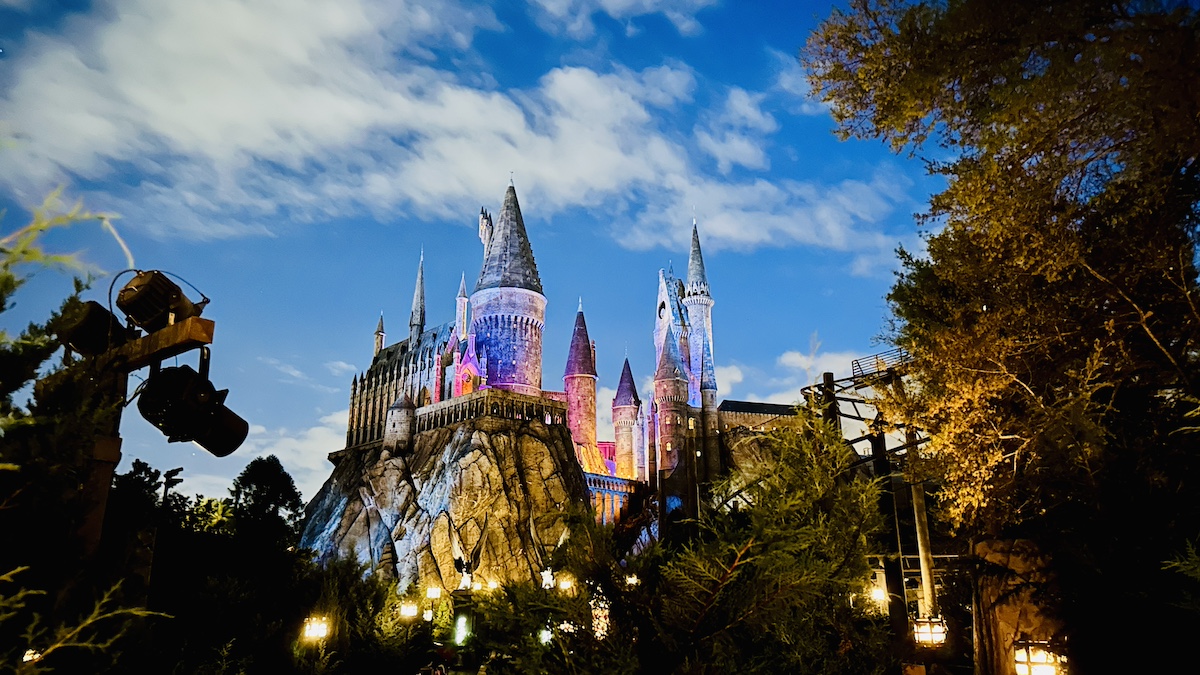 universalstudiosislandsofadventurehogwartscastle