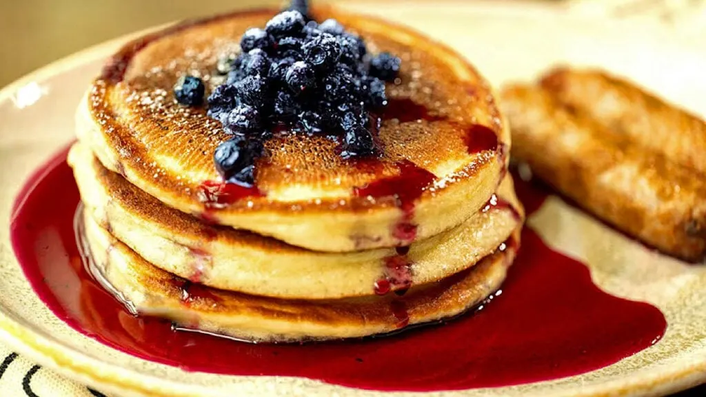 vero-beach-resort-wind-and-waves-grill-menu-blueberry-pancakes