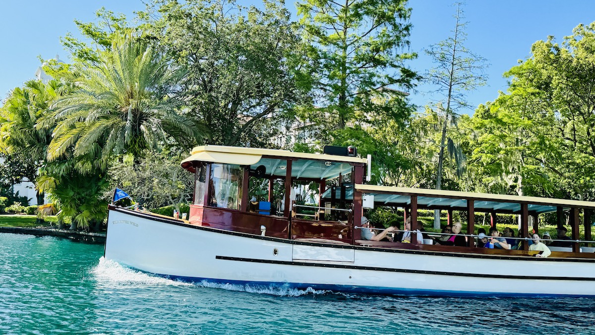 Universal Water Taxi