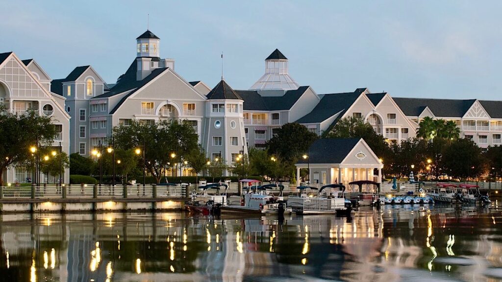 5 Great Reasons to Stay at Disney's Yacht Club