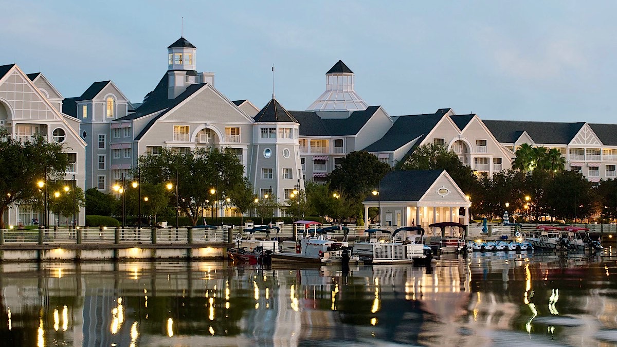 5 Great Reasons to Stay at Disney's Yacht Club