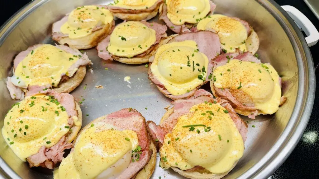 1900 Park Fare Benedict