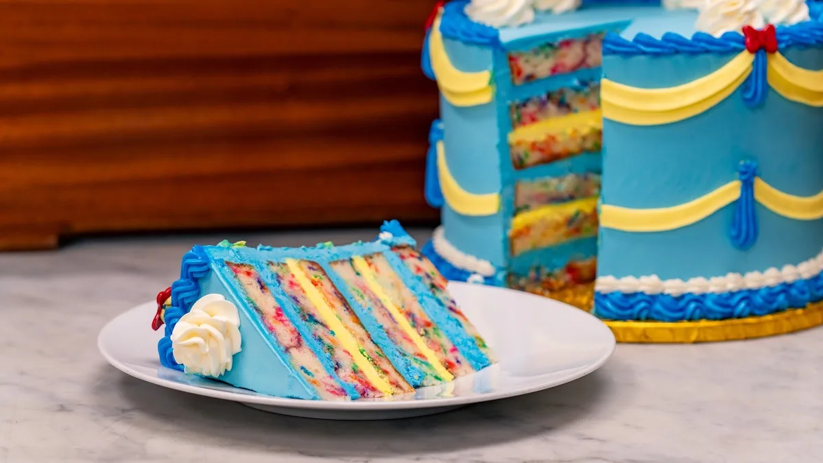 Donald Duck Birthday Cake