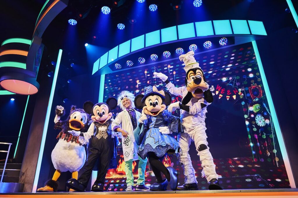 Mickey's Trick and Treat disneyland