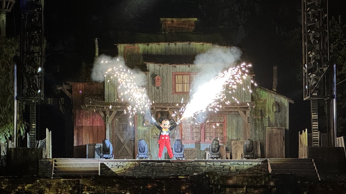 Mickey Fantasmic Disneyland