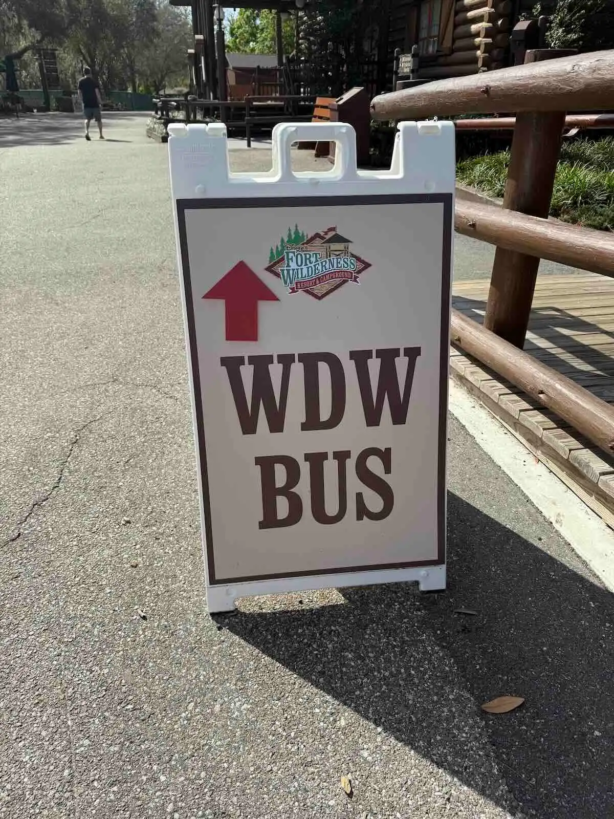 WDW BUS sign fort