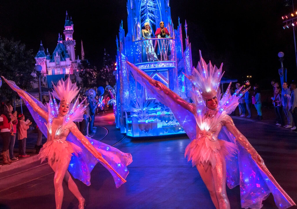 Dining Packages Announced for Disney Nighttime Parade