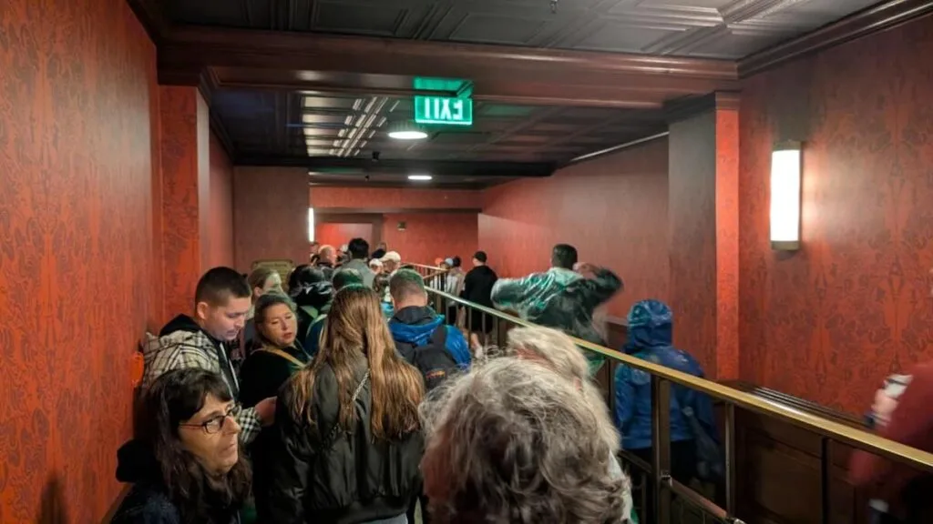 single rider entrance to queue