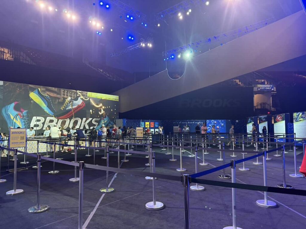 rundisney brooks queue for checkout