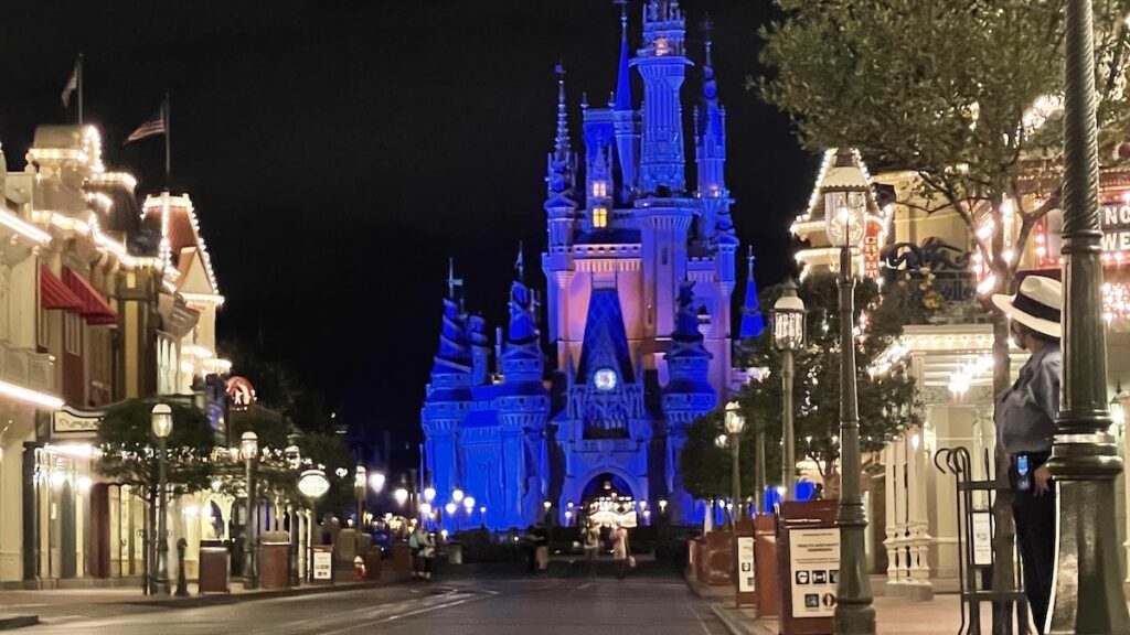 Best and Worst Dates to Visit Magic Kingdom This Fall