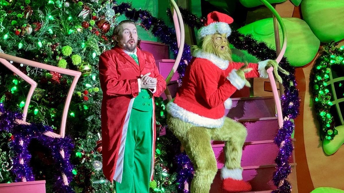 Grinchmas whoilday show Universal