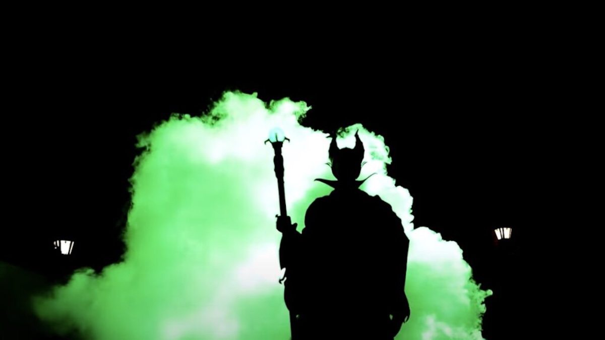 A Wicked Photo Opportunity Available at Magic Kingdom for Select Guests