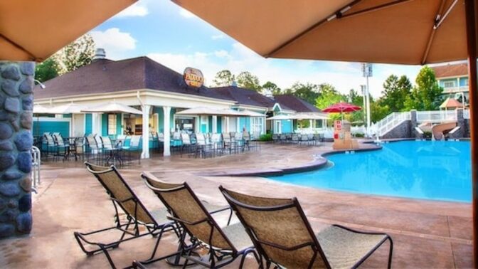 Whoa! This Deluxe Feature Pool and Quick Service is Closing for Months!