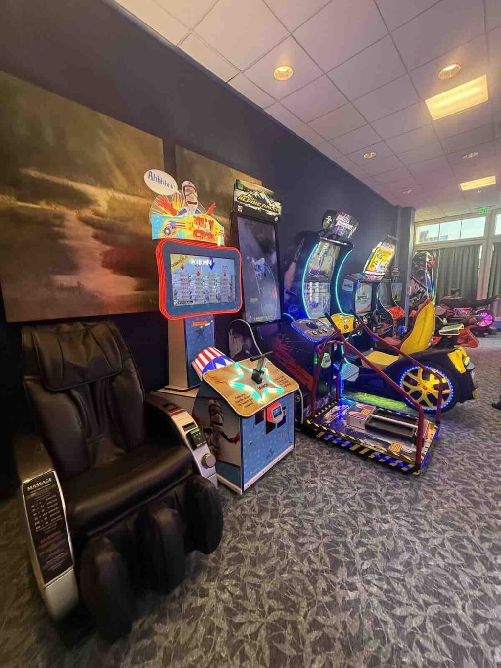 arcade grand flo with games