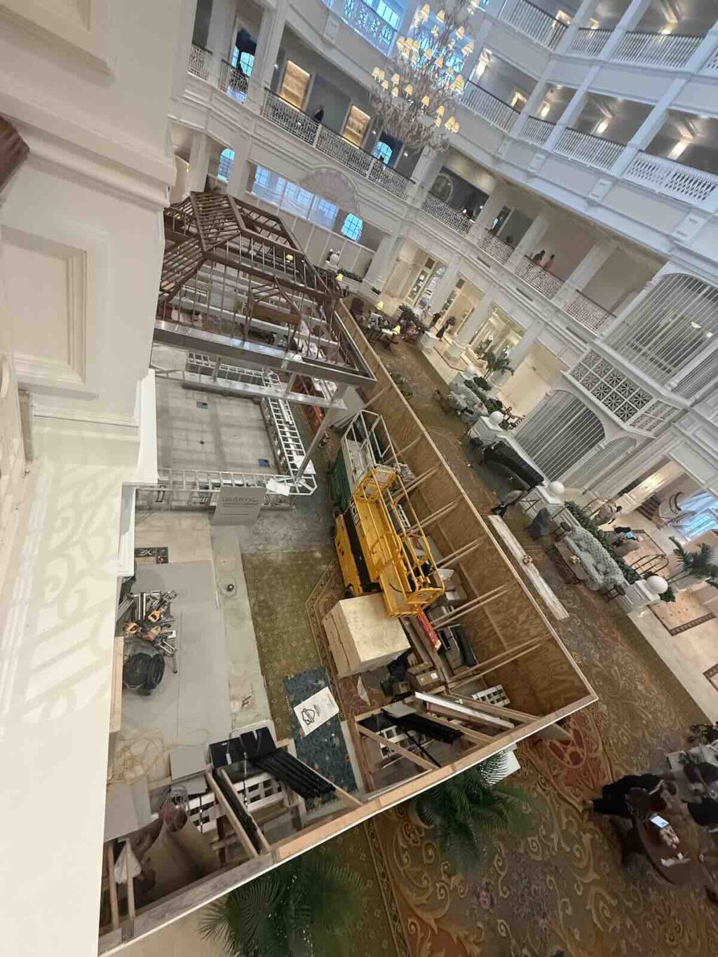 grand flo lobby ariel view bird cage