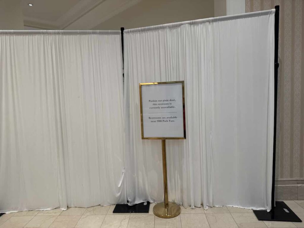 grand flo lobby restrooms closed