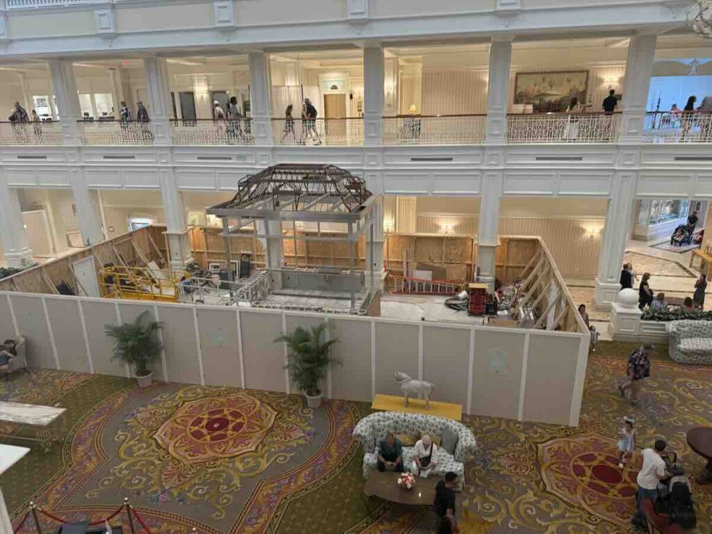 grand flo upper level across birdcage