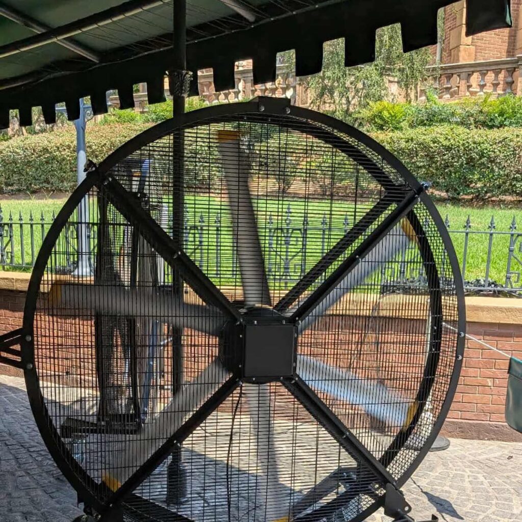 Haunted Mansion queue