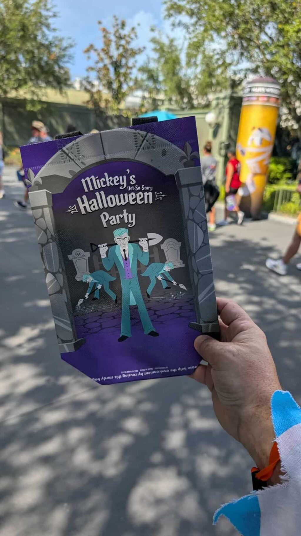 mickey's halloween treat bag