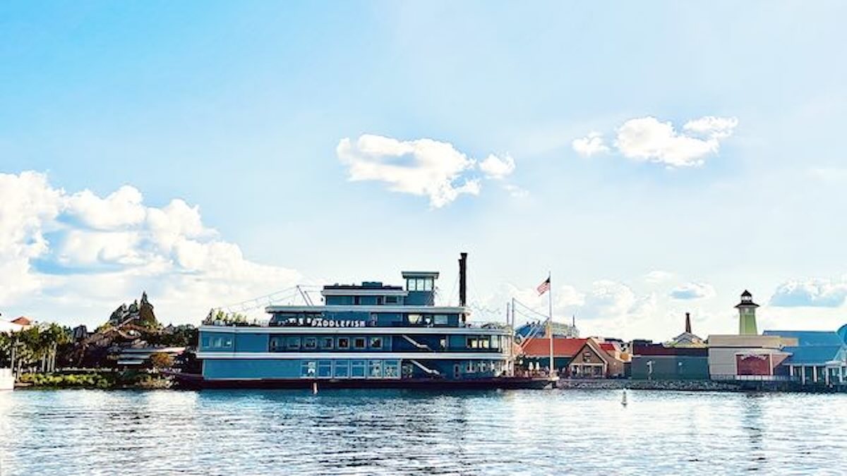 BREAKING NEWS- Disney Springs Restaurant Robbed