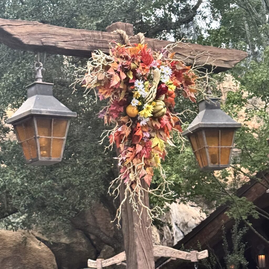 Seven Dwarfs Fall Decorations