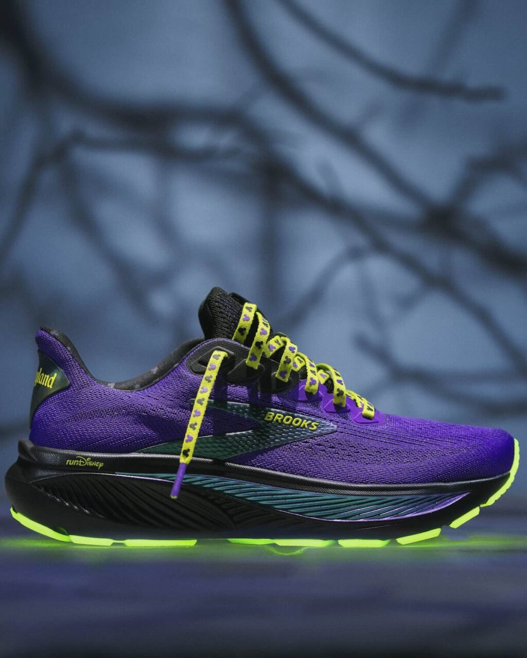 rundisney disneyland brooks purple
