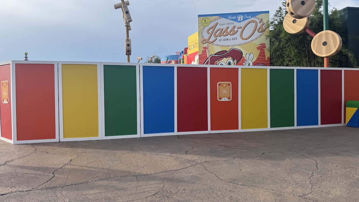 toy story land construction