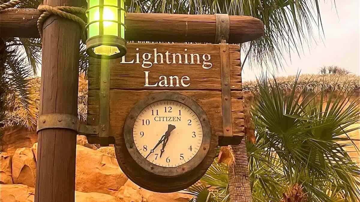 Disney World Lightning Lane Option Is Selling Out for This Busy Week