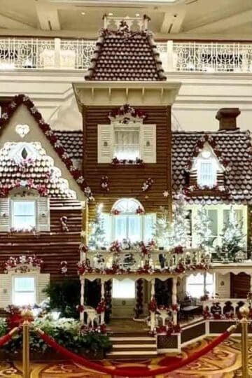 Gingerbread House Displays at Disney World - Your 2025 Guide