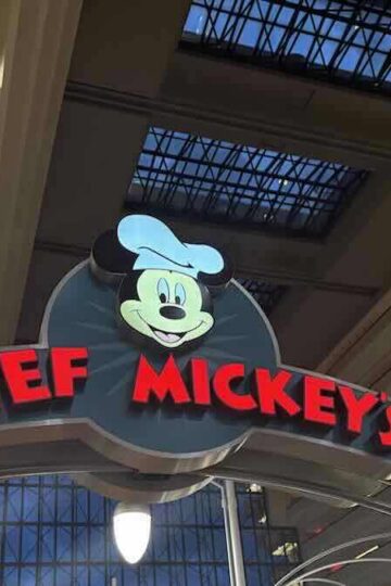 Is This Popular Disney Character Dining Worth The Price?