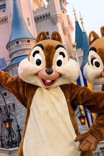 Disney World Warns of Incorrect Character Experience Hours