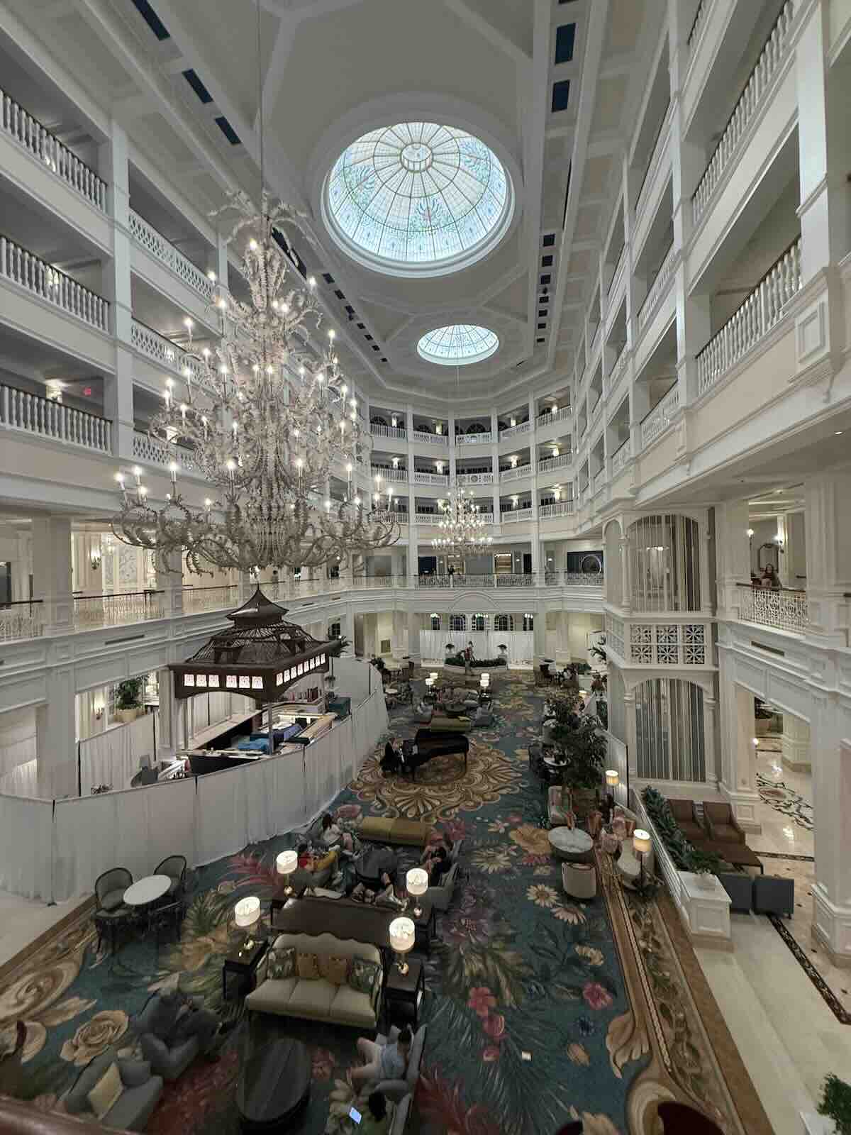 grand flo lobby oct 2025