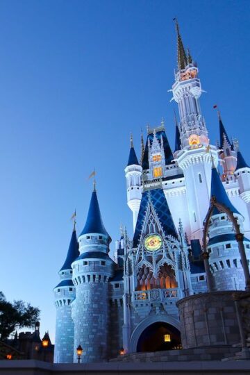 Disney's New Airport Luggage Transfer Service is Free and Easy