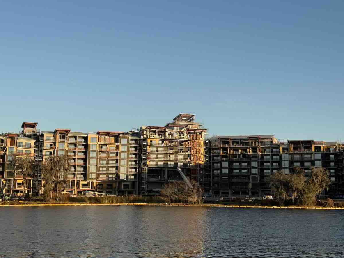 lakeshore lodge bay lake