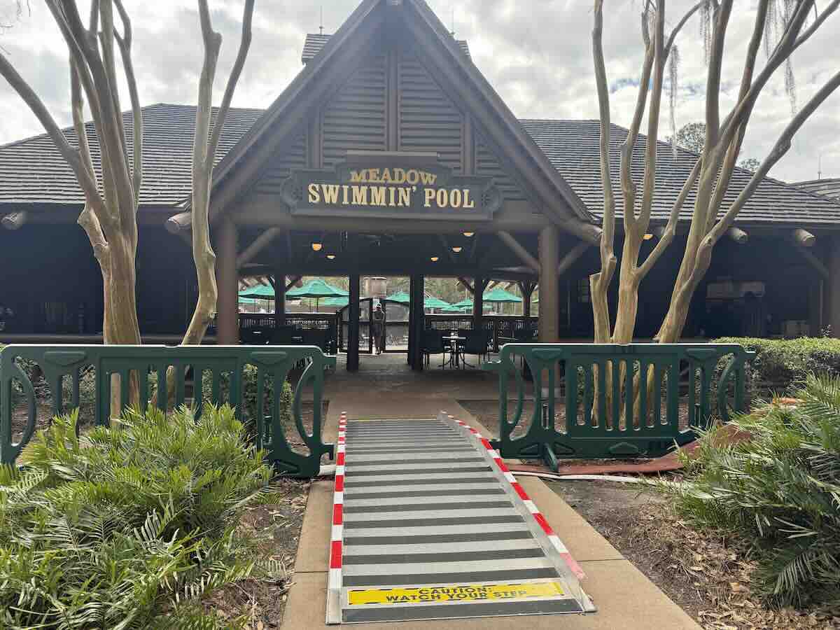 meadow swimmin' pool